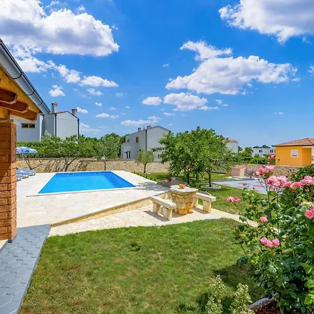 Three-bedroom In * Poreč