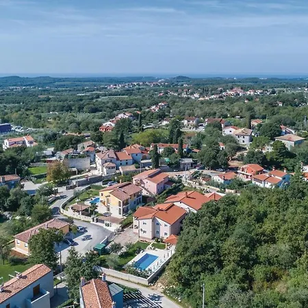 Three-bedroom In Poreč